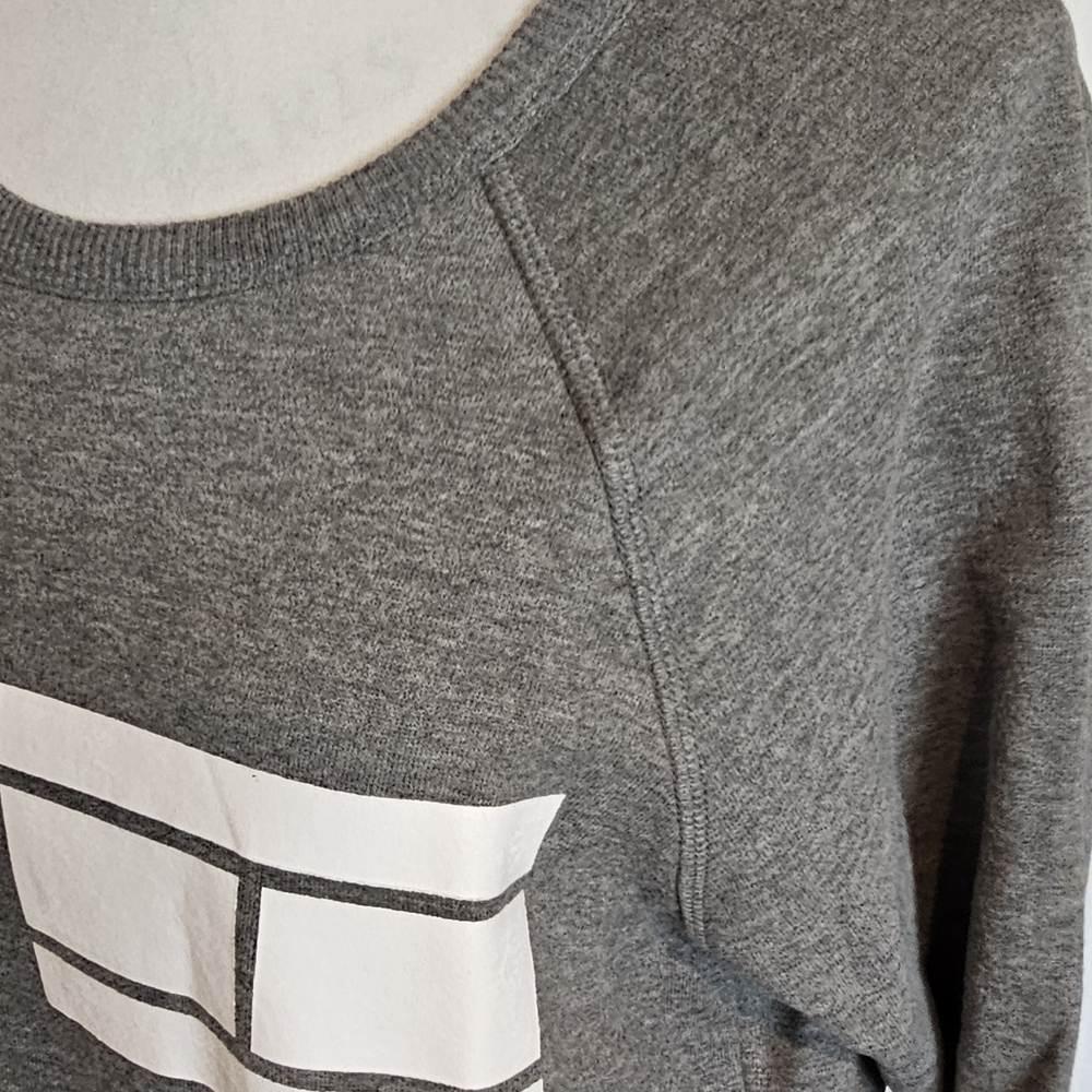 *EUC* Tommy Hilfiger Gray Logo Sweatshirt - Picture 9 of 16